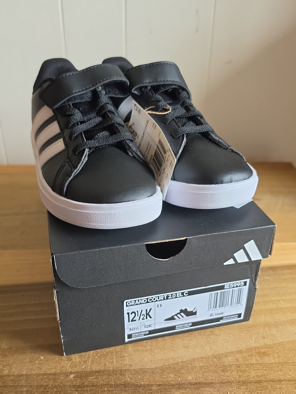 Adidas NWTs Grand Court Velcro Slip On Sneakers Black Leather Size 12.5 K Shoes